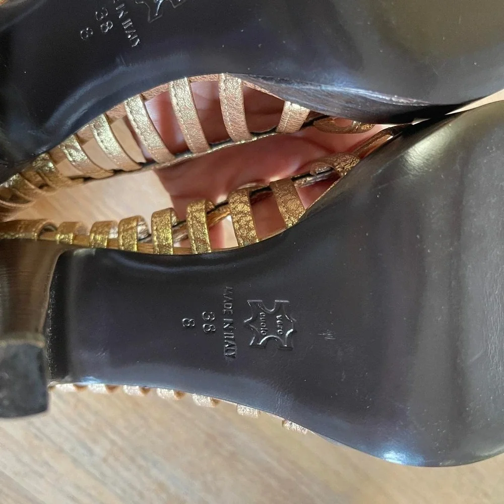 NIB Vintage Y2K BCBGMAXAZRIA Runway Gold Metallic‎ Strappy Heels Open Toe Size 8